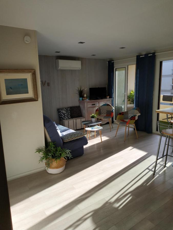 Charmant Appartement A 350M De La Plage Et Du Port Fréjus Zewnętrze zdjęcie